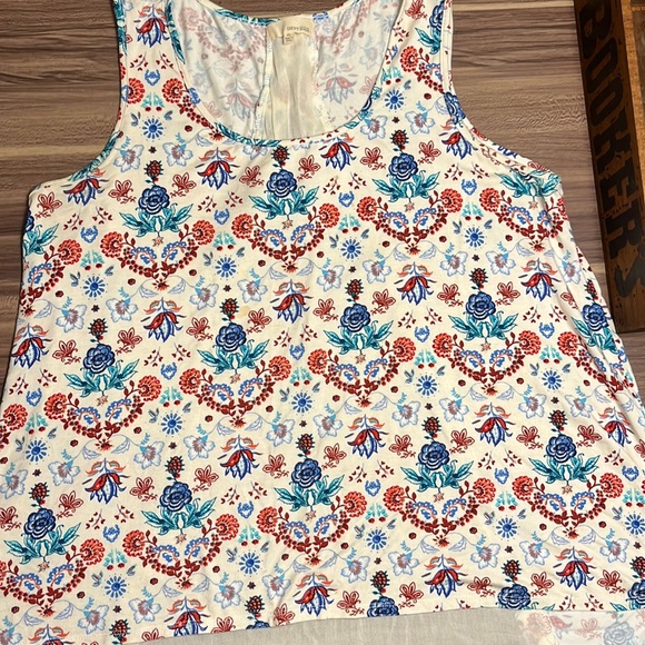 DEPT 222 Tops - Floral tank